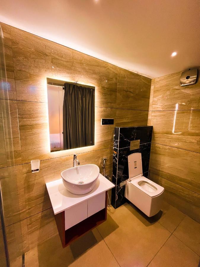 Bbc Luxury Apartments Perintalmanna Eksteriør bilde